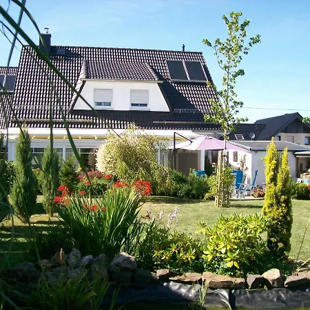 Gastehaus „haus Am Hahnenberg“ ベッド・アンド・ブレックファスト *