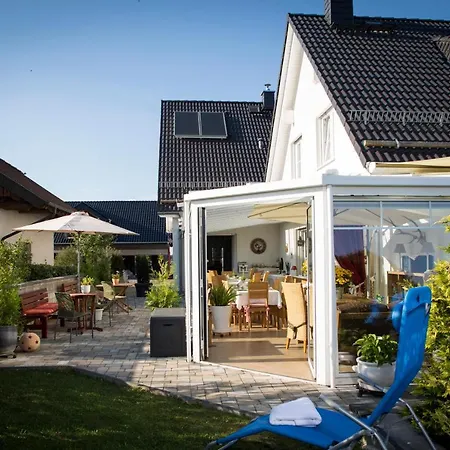 ベッド・アンド・ブレックファスト Gastehaus „haus Am Hahnenberg“ Marmagen